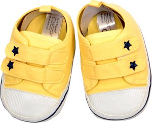 Schuhe gelb
